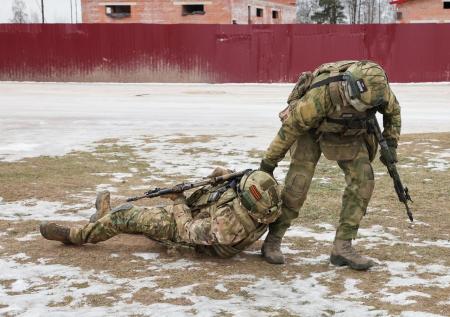 В Росгвардии представили передовую технику для эвакуации раненых с поля боя
