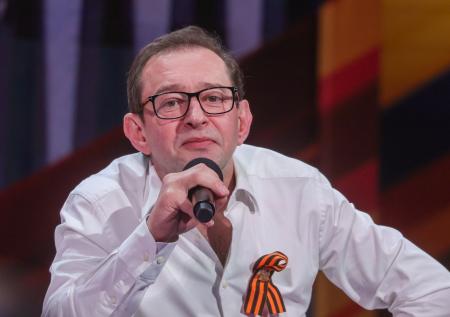 Хабенский раскрыл, что помогло ему сохранить рассудок на съемках «Собибора»