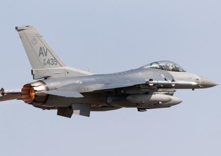 Первый доставленный в Болгарию из США F-16 провалил госприемку