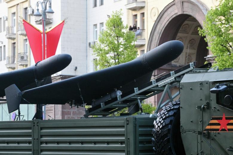 Беспилотные летательные аппараты «Герань-2» в кузове КамАЗа