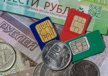 «Жируют на налоги»: россияне взбунтовались из-за лимита на сим-карты