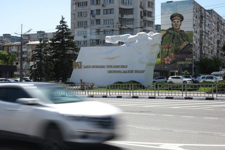 Памятник «Передний край обороны Малой Земли» в Новороссийске