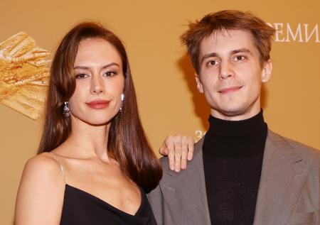 «Плоская и пустая»: жена Петросяна нашла недостатки в супруге Янковского