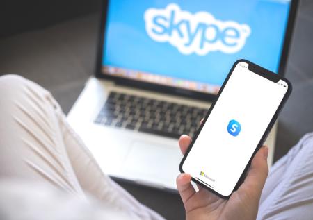 Названы преимущества российских аналогов Skype и зарубежных мессенджеров