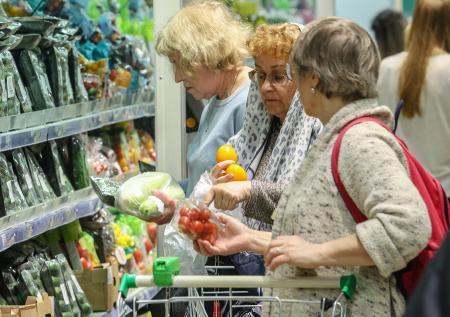 Тревел-блогер сравнила цены на продукты в Европе и России