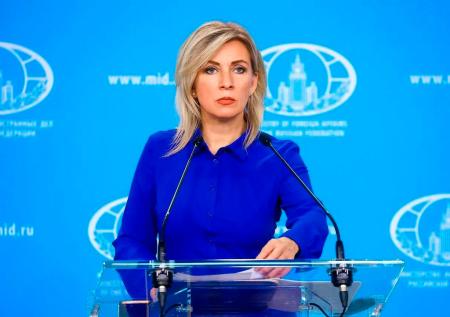 Захарова вспомнила мемы на фоне слухов о войне Британии с Россией