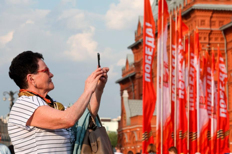 Украшение Манежной площади к празднованию 80-й годовщины Победы