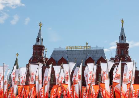 Москва нарядилась к великому юбилею: как оформили столицу к 80-летию Победы