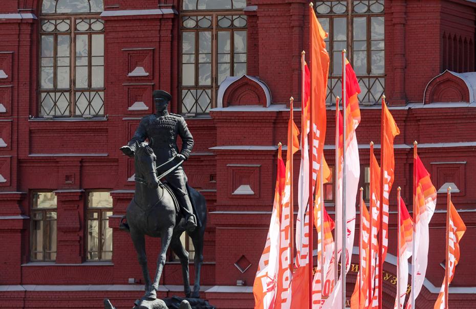 Оформление Москвы ко Дню Победы