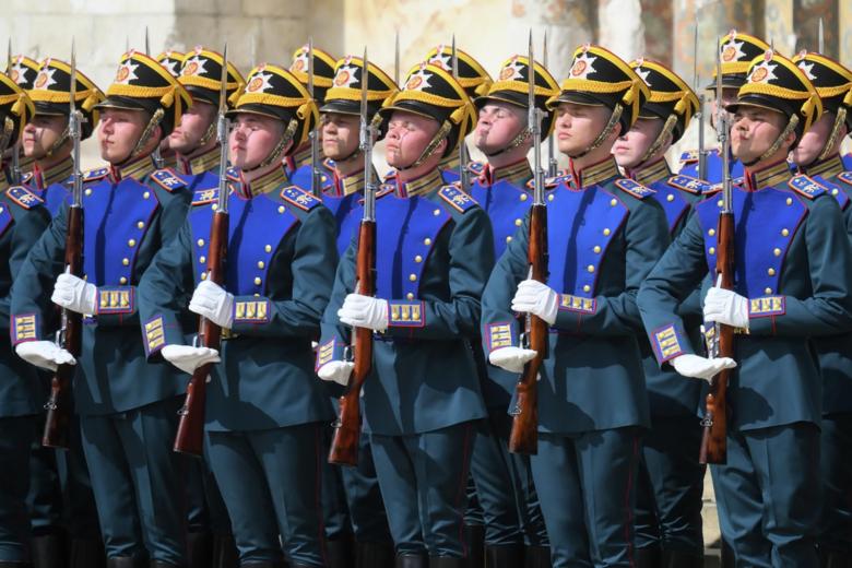 Военнослужащие роты специального караула Президентского полка
