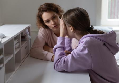 Родителям дали советы, как сохранить доверие подростков