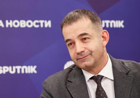 Певцов поздравил россиян с предстоящим Днем Победы