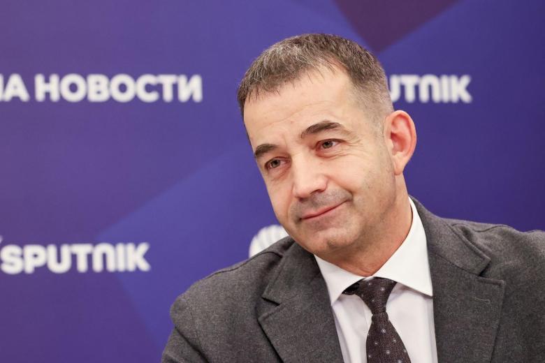 Дмитрий Певцов
