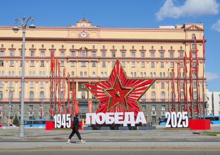 Стихи на День Победы — 2025: красивые поздравления для взрослых и детей