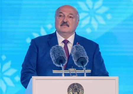 «Не дай бог хоть один сапог ступит»: Лукашенко пригрозил захватчикам