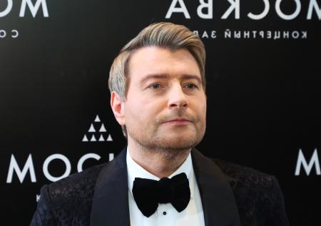 «Шесть часов в самолете»: Басков застрял в Пулково