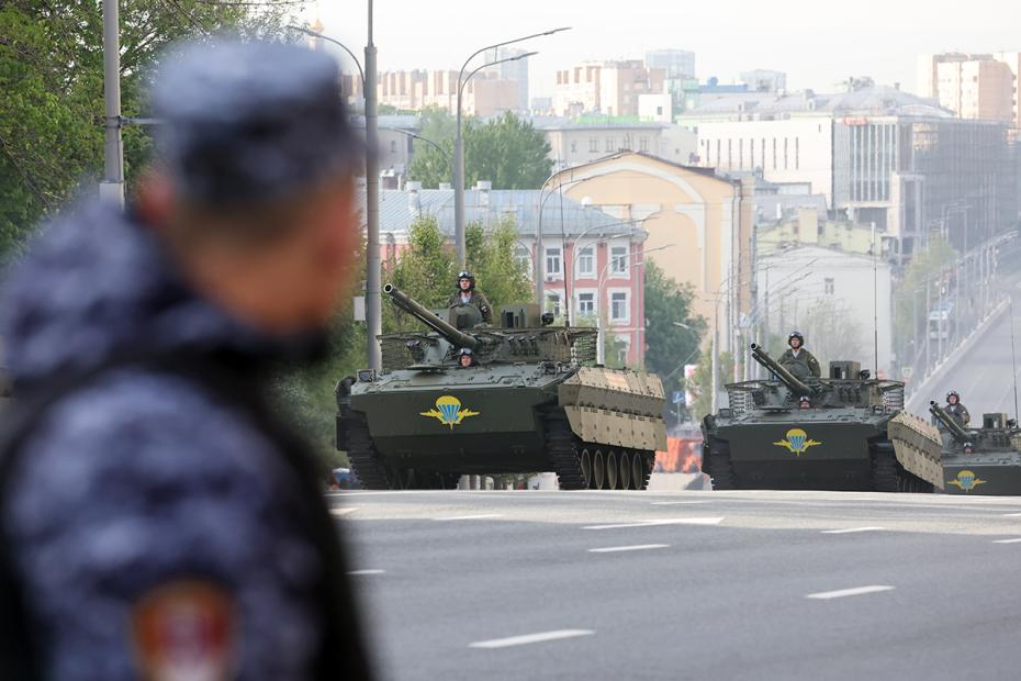 Колонна военной техники на генеральной репетиции парада в Москве в честь 80-й годовщины победы в Великой Отечественной войне