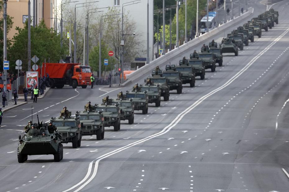 Колонна военной техники на генеральной репетиции парада в Москве в честь 80-й годовщины победы в Великой Отечественной войне
