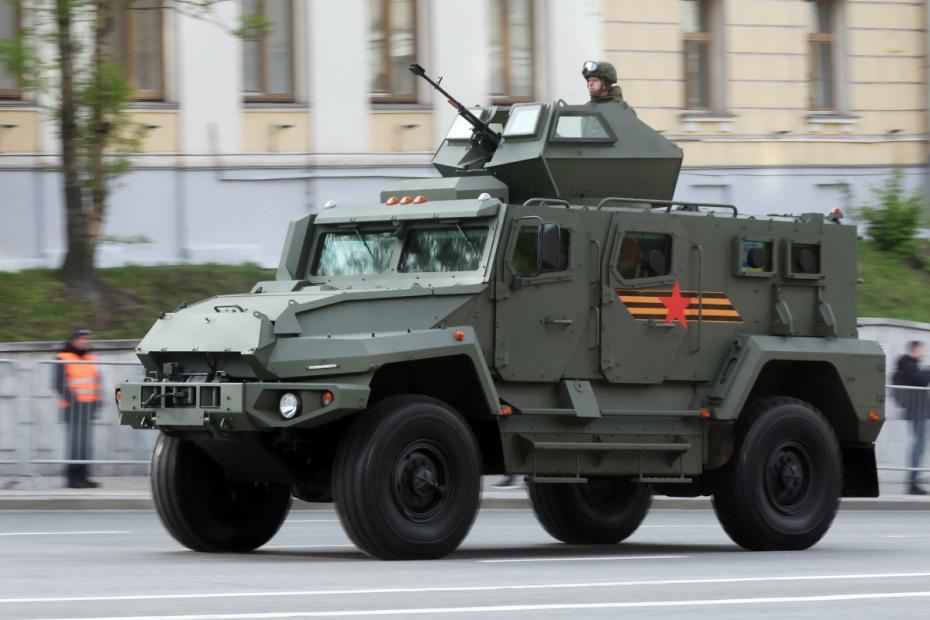 Бронеавтомобиль ‭«ВПК-Урал» на генеральной репетиции парада в Москве в честь 80-й годовщины победы в Великой Отечественной войне