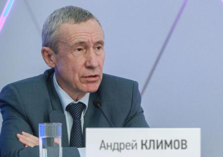 В СФ резко отреагировали на носки чешского представителя с горящим Кремлем