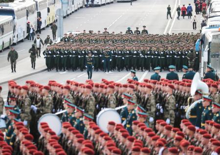 Появились кадры подготовки к репетиции парада Победы в центре Москвы