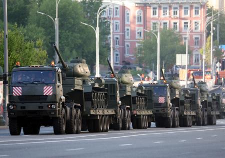 Москва в ритме марша: появились фото с генеральной репетиции парада Победы