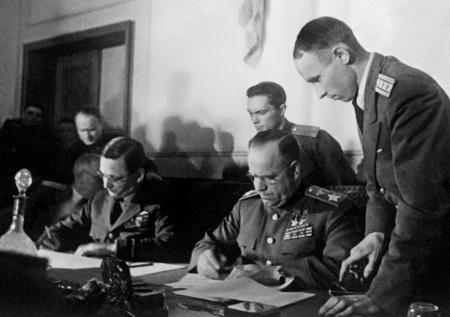 Крах «тысячелетнего» рейха: как Германия подписала акт о капитуляции
