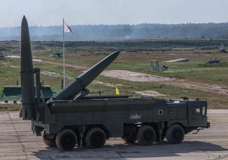 Элита начала вывозить семьи с Украины из опасений перед «Орешником»