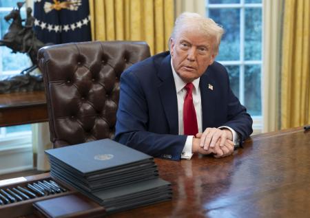 Трамп хочет попросить помощи у Китая