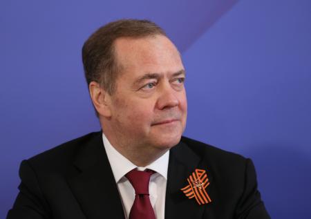 Медведев раскрыл, как уберечь молодежь от негатива об СВО
