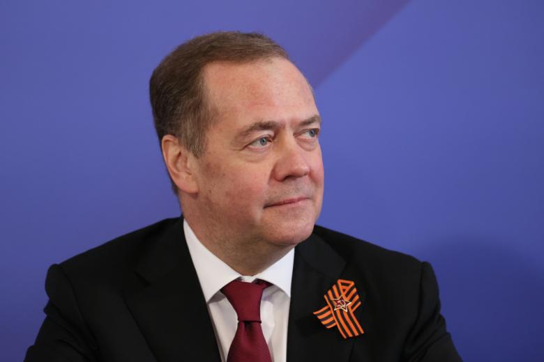 Дмитрий Медведев на встрече с авторами произведений о спецоперации
