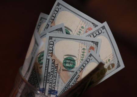 Доллар вырастет до 125 рублей? Курс сегодня, 8 мая, что с евро, юанем