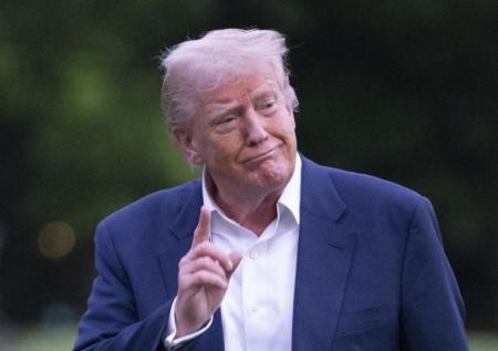 Трамп планирует заключить первое после введения пошлин торговое соглашение
