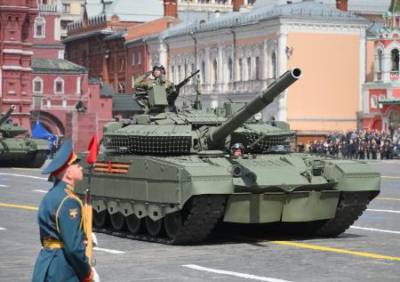 Стало известно, куда направят представленные на параде Победы танки