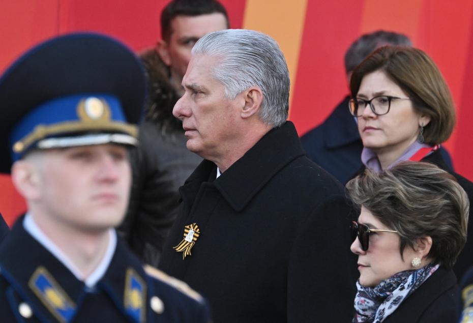 Президент Кубы Мигель Диас-Канель на Красной площади в Москве перед началом военного парада, посвященного 80-летию Победы в Великой Отечественной войне