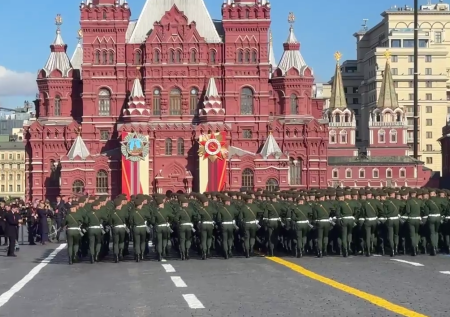 Солдаты спели «Группу крови» Цоя перед парадом и попали на видео