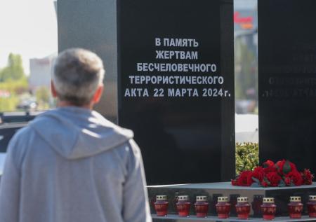 Полиция задержала катавшихся по сгоревшему залу «Крокуса» подростков