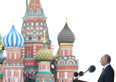 Обращение Путина, марш военных: яркие моменты с парада Победы в Москве