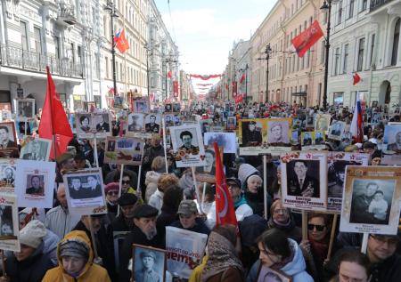 Шествие «Бессмертного полка» в Петербурге собрало более миллиона участников