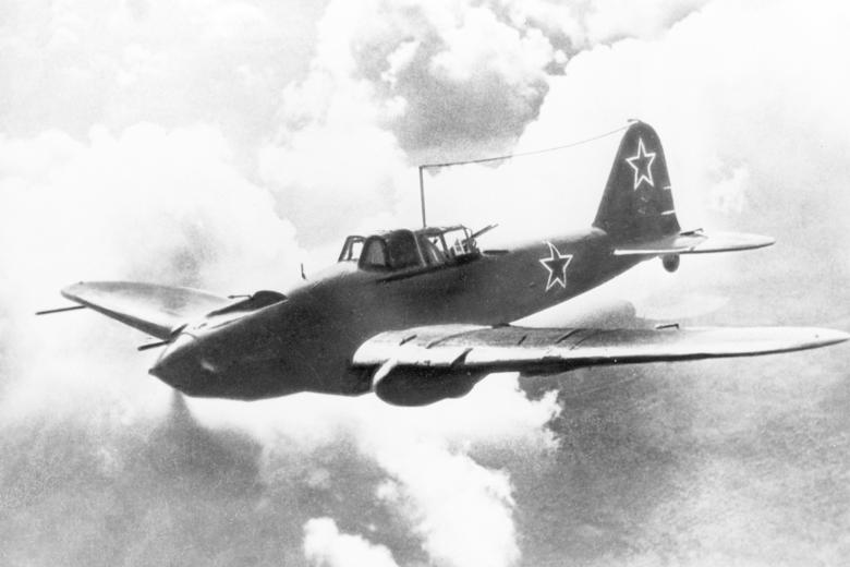 Самолет Ил-2