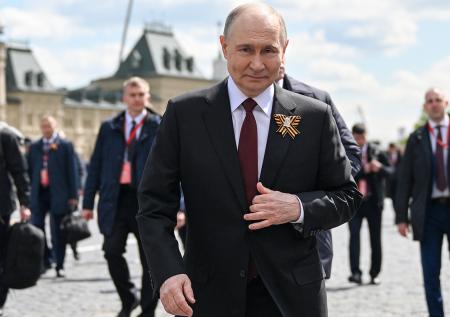 «Путин показал миру, что не одинок»: испанские аналитики о параде Победы