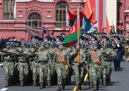 Составлен список стран, чьи войска прошли по Красной площади 9 мая