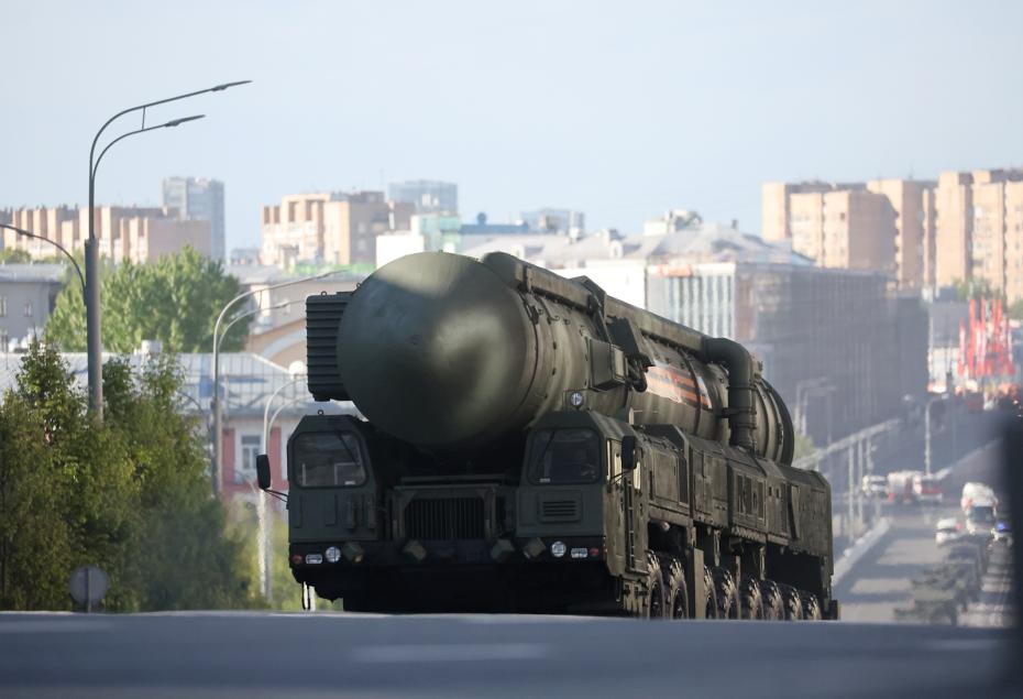ПГРК «Ярс» во время движения по центру Москвы в честь 80-й годовщины победы в Великой Отечественной войне