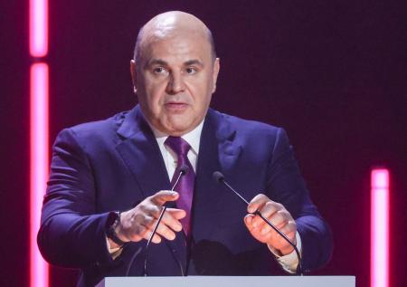 Мишустин утвердил правила оказания медпомощи иностранцам в России