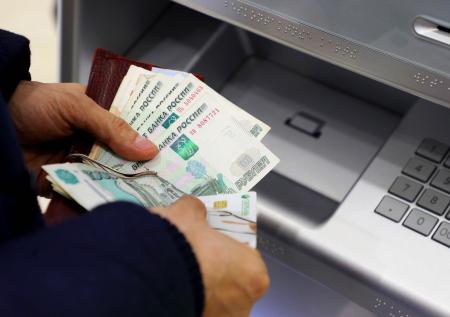 Эксперт указал на разрыв между страховыми и государственными пенсиями