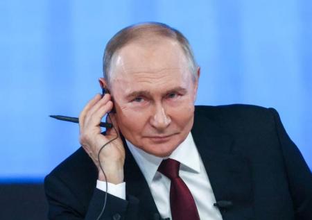 «Здравия желаю»: глава Буркина-Фасо перешел на русский на встрече с Путиным