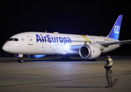 Пакистан снова открыл воздушное пространство