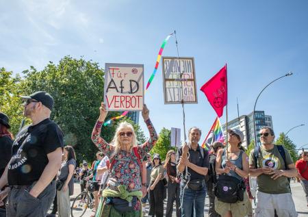 В Берлине началась масштабная протестная акция