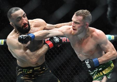 Мухаммад проиграл Маддалене и потерял чемпионский пояс UFC