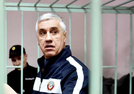 Отжимается 170 раз, не работает: как сидит на зоне алюминиевый король Быков